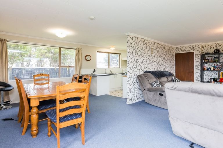Photo of property in 7 Chelmarsh Place, Highbury, Palmerston North, 4412