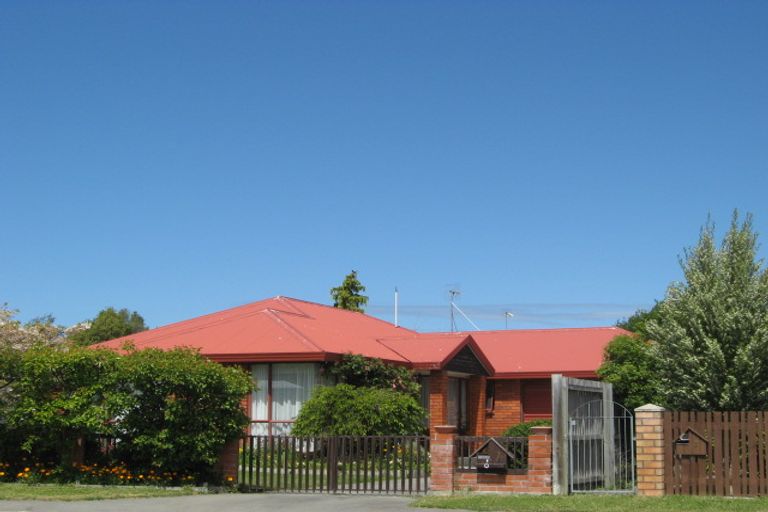 Photo of property in 7 Somerset Place, Woodend, 7610