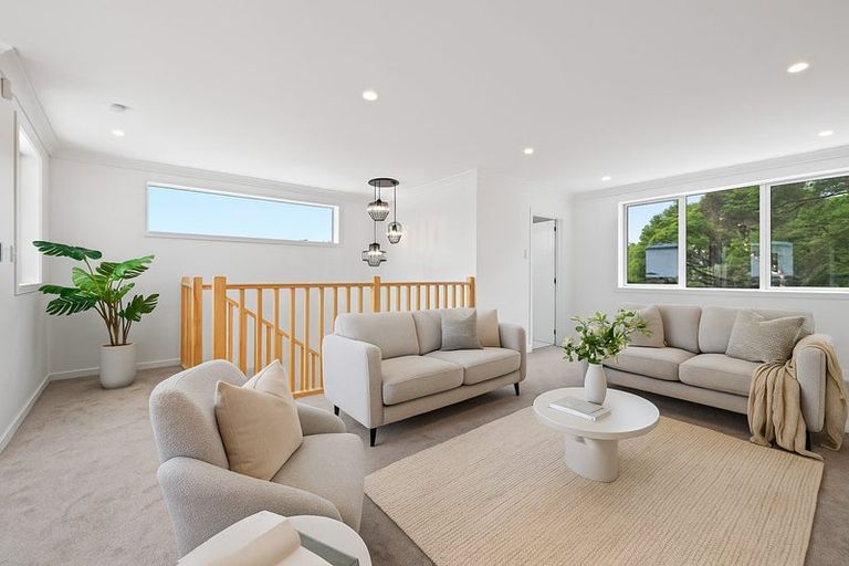Photo of property in 38 Awanui Road, Red Beach, 0932