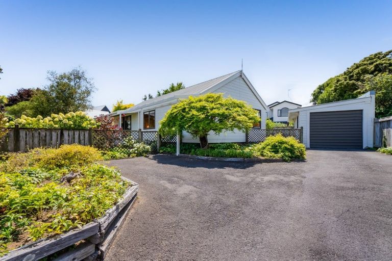 Photo of property in 301 Mangorei Road, Merrilands, New Plymouth, 4312