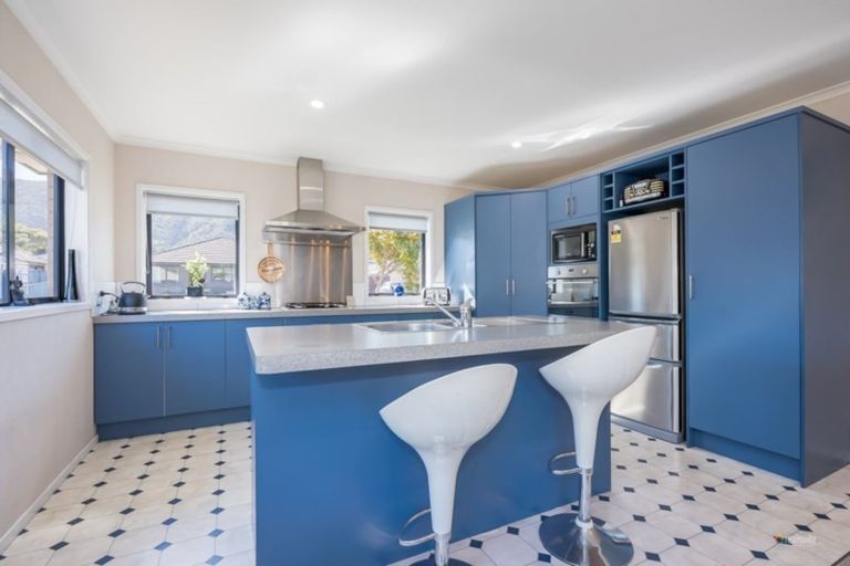 Photo of property in 4 Fraser Colman Grove, Wainuiomata, Lower Hutt, 5014