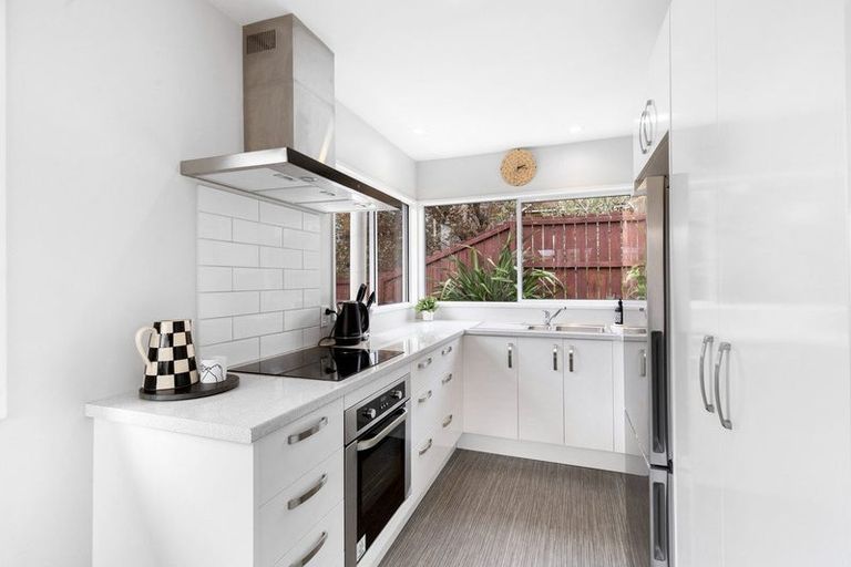 Photo of property in 2/18 Palatine Terrace, Huntsbury, Christchurch, 8022