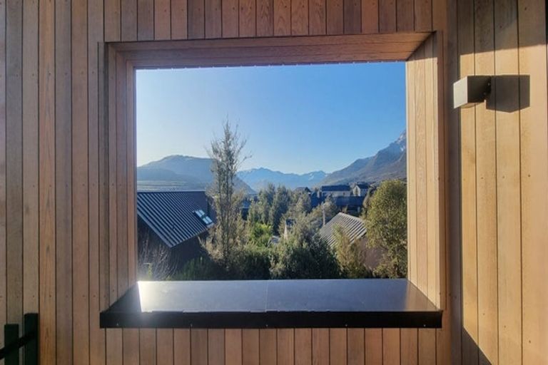 Photo of property in 6 Arran Lane, Jacks Point, Queenstown, 9371
