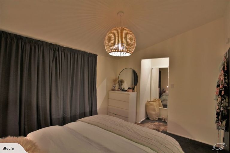 Photo of property in 1/2 Finlow Drive, Te Atatu South, Auckland, 0610