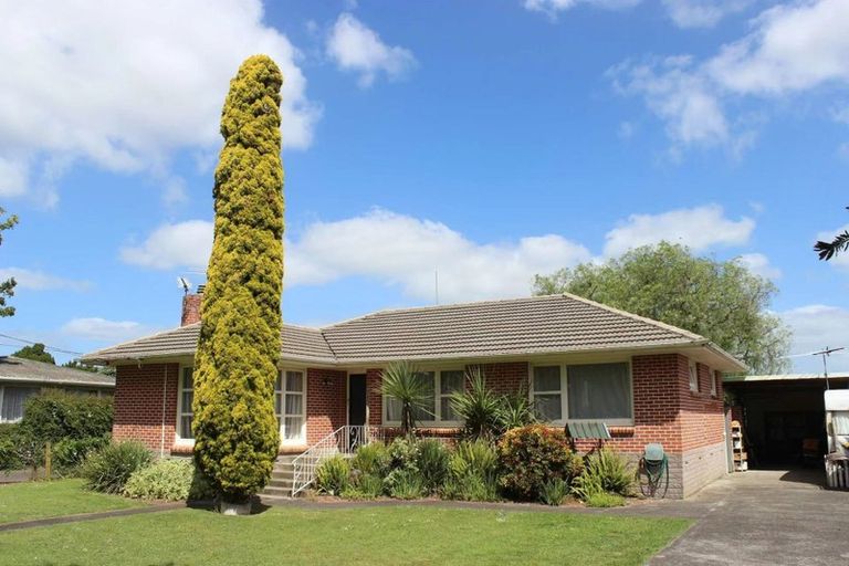 Photo of property in 12 Cross Street, Papakura, 2110