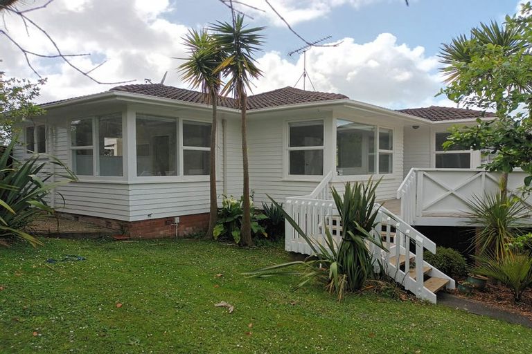 Photo of property in 15 Agincourt Street, Glenfield, Auckland, 0629