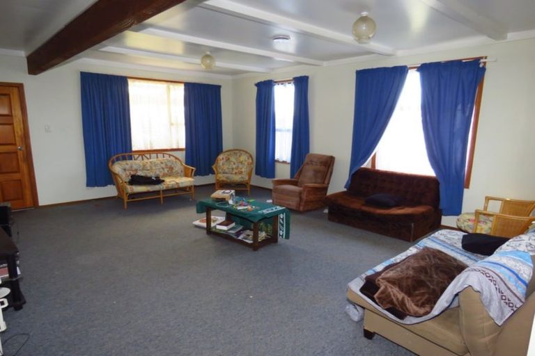 Photo of property in 12 Russell Street, Westport, 7825