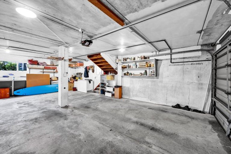 Photo of property in 17 Nevada Drive, Merrilands, New Plymouth, 4312