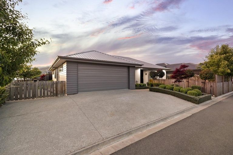 Photo of property in 37 Cheltenham Road, Lower Shotover, Queenstown, 9304