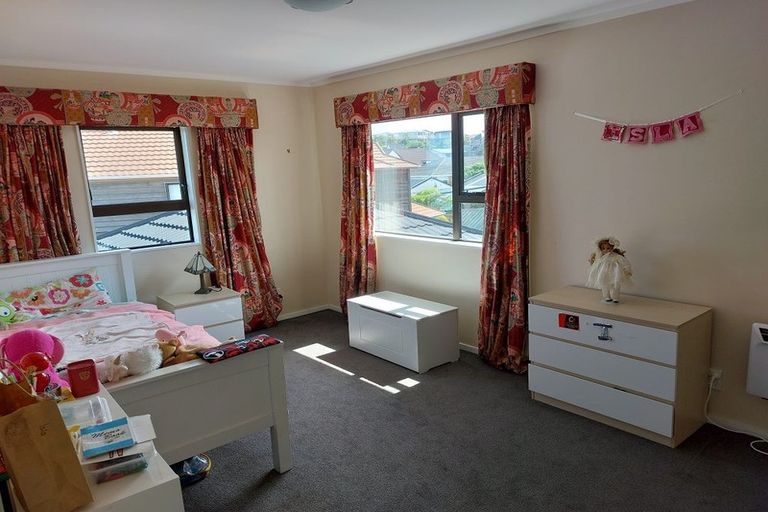 Photo of property in 42 Gurkha Crescent, Khandallah, Wellington, 6035