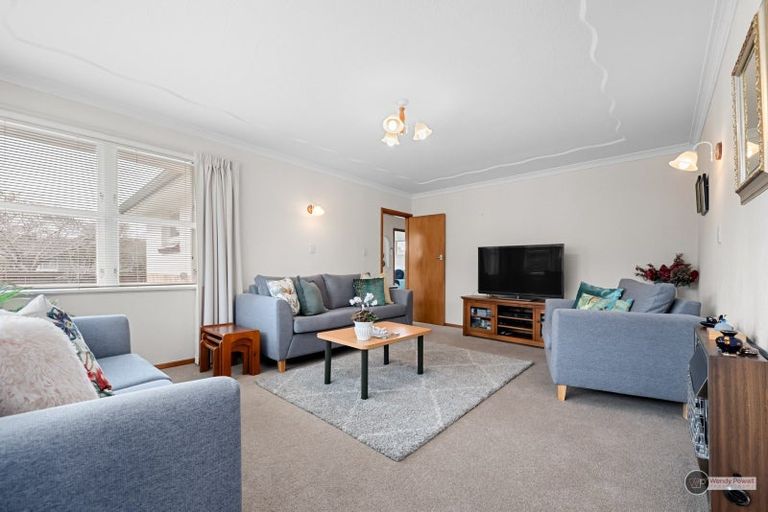 Photo of property in 23 Kiwi Street, Heretaunga, Upper Hutt, 5018