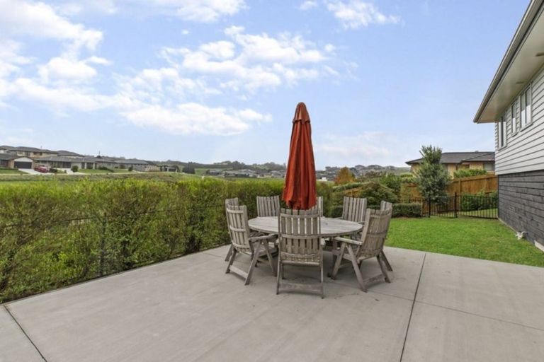 Photo of property in 21 Kilbryde Crescent, Pokeno, 2402