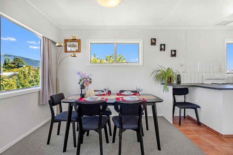 Photo of property in 10 Cornwall Place, Stoke, Nelson, 7011