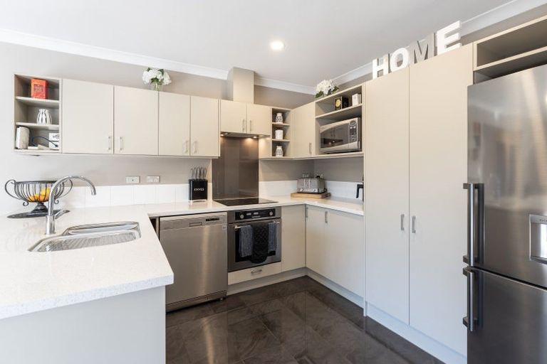 Photo of property in 64 Puhara Avenue, Parklands, Christchurch, 8083