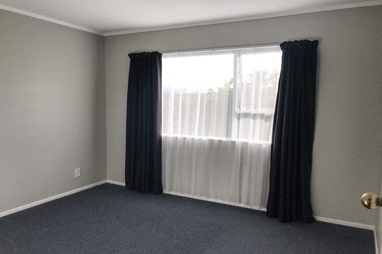 Photo of property in 8a Beauly Grove, Papakowhai, Porirua, 5024