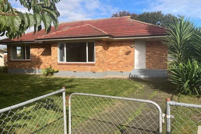 Photo of property in 17 Laurie Avenue, Papakura, 2110