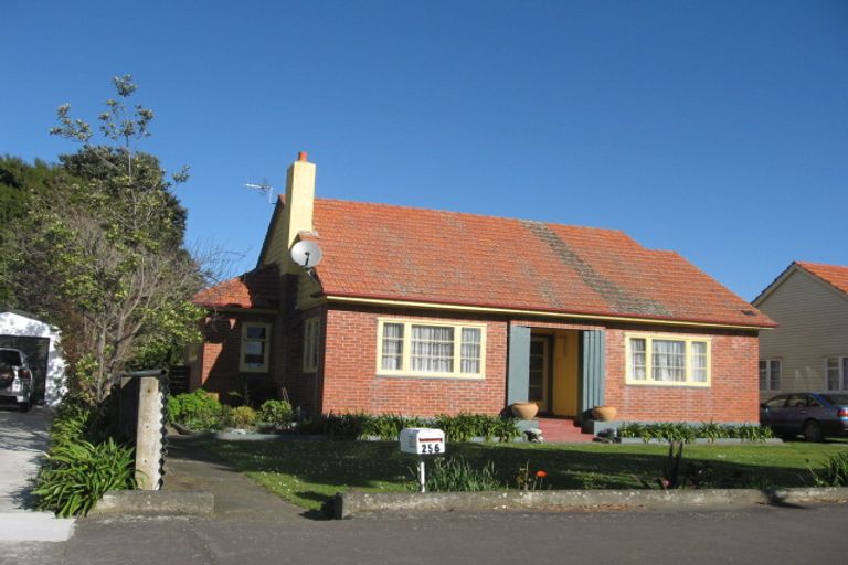 Photo of property in 256 College Street, West End, Palmerston North, 4412