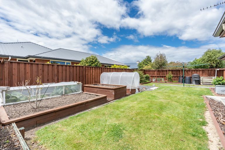 Photo of property in 15 Fenty Place, Mosgiel, 9024