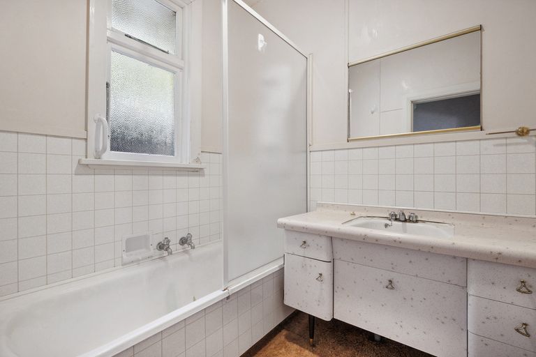 Photo of property in 28 Glengyle Street, Vauxhall, Dunedin, 9013