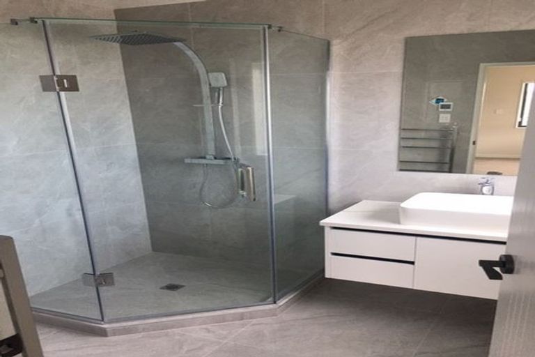 Photo of property in 30 Lime Hill Rise, Flat Bush, Auckland, 2019