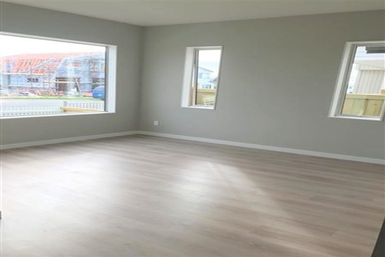 Photo of property in 12 Roa Avenue, Hobsonville, Auckland, 0616