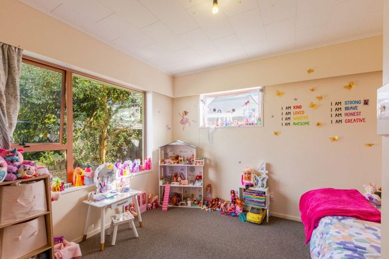 Photo of property in 37 Robinson Crescent, Tamatea, Napier, 4112