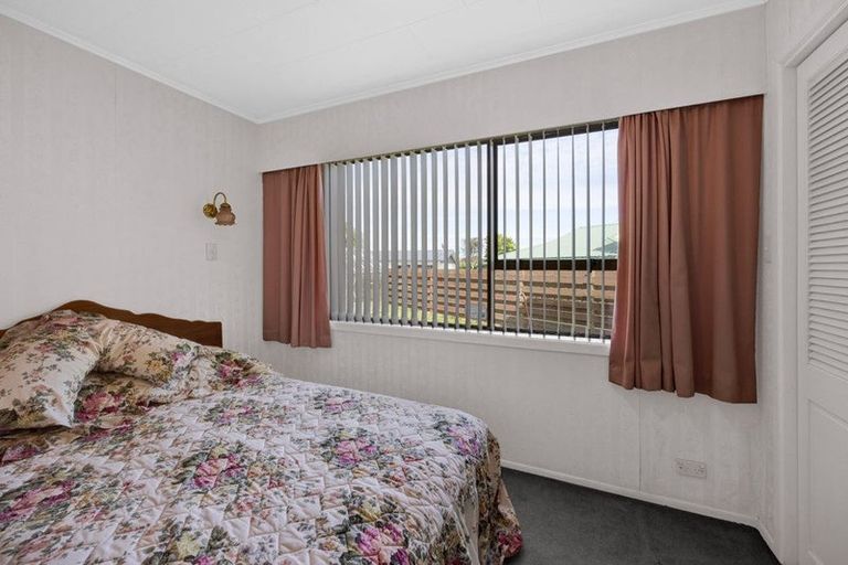 Photo of property in 15 Green Lane, Hawera, 4610