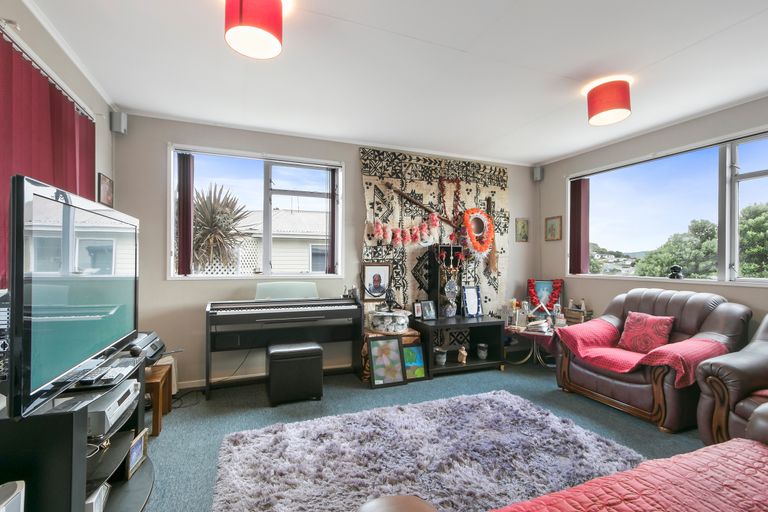 Photo of property in 31 Beaumaris Crescent, Ascot Park, Porirua, 5024