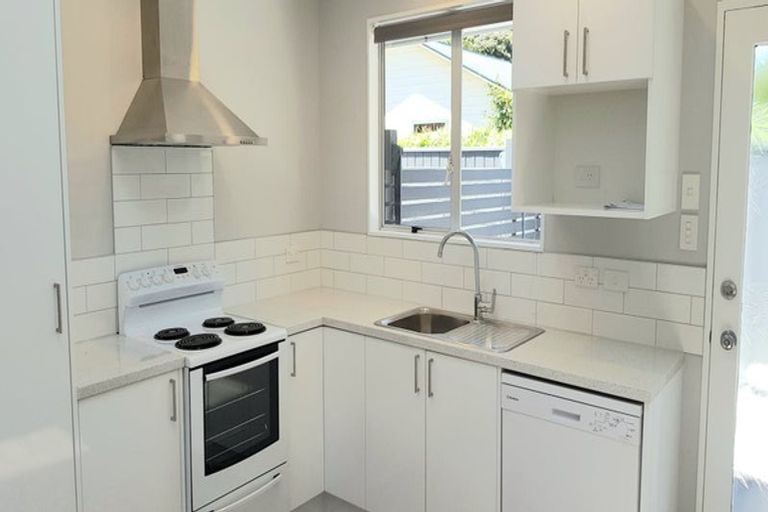 Photo of property in 1/80 Airlie Road, Plimmerton, Porirua, 5026