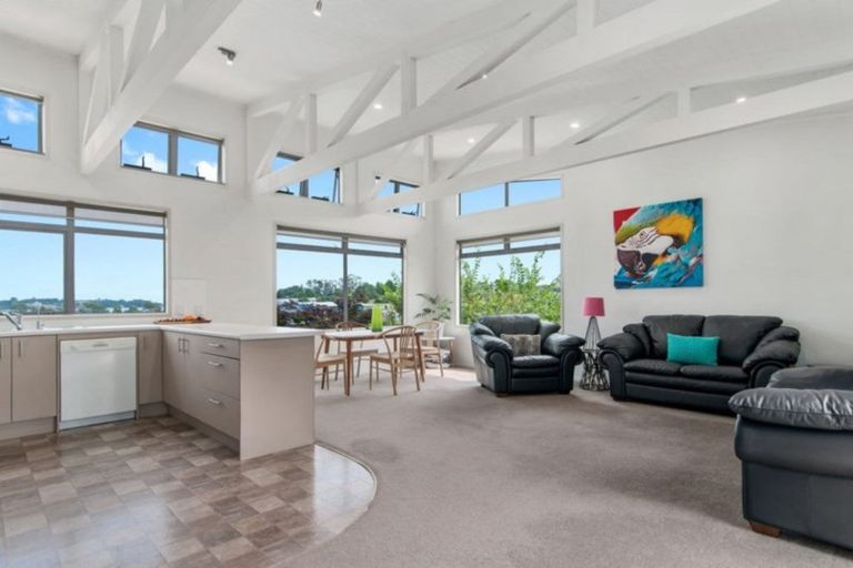 Photo of property in 8 Mckenna Lane, Omokoroa, 3114