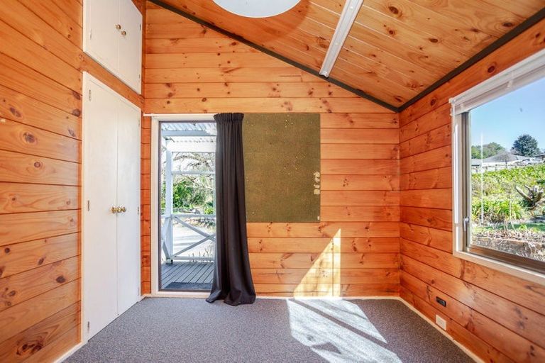 Photo of property in 1 Carlson Street, Dannevirke, 4930