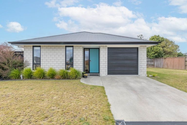 Photo of property in 2 Komahimahi Way, Motuoapa, 3382