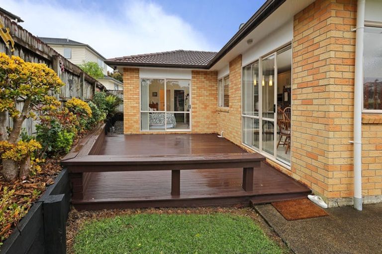 Photo of property in 80 San Marino Drive West, Henderson, Auckland, 0612