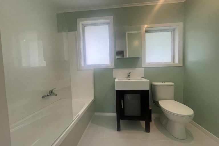 Photo of property in 74a Te Pene Avenue, Titahi Bay, Porirua, 5022