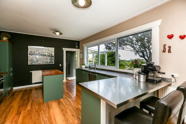 Photo of property in 8 Dorset Avenue, Westown, New Plymouth, 4310