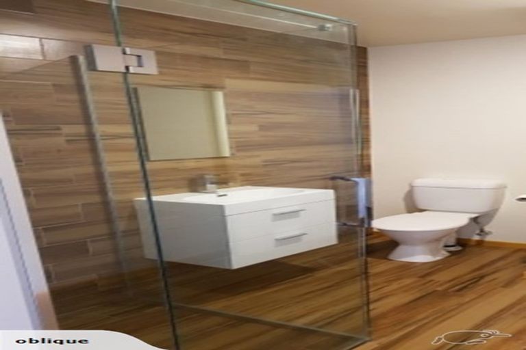 Photo of property in 1/29 John Court Street, Birkenhead, Auckland, 0626