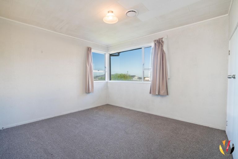 Photo of property in 14 Gambare Place, Wattle Downs, Auckland, 2103