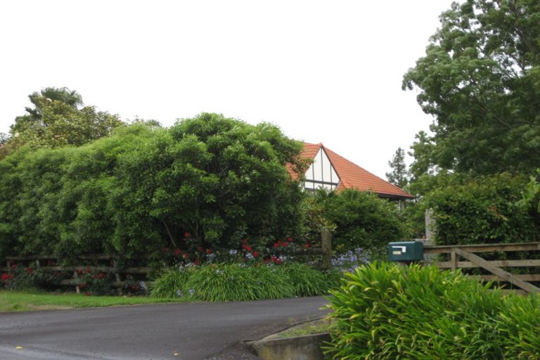 Photo of property in 241 Ponga Road, Opaheke, Papakura, 2584