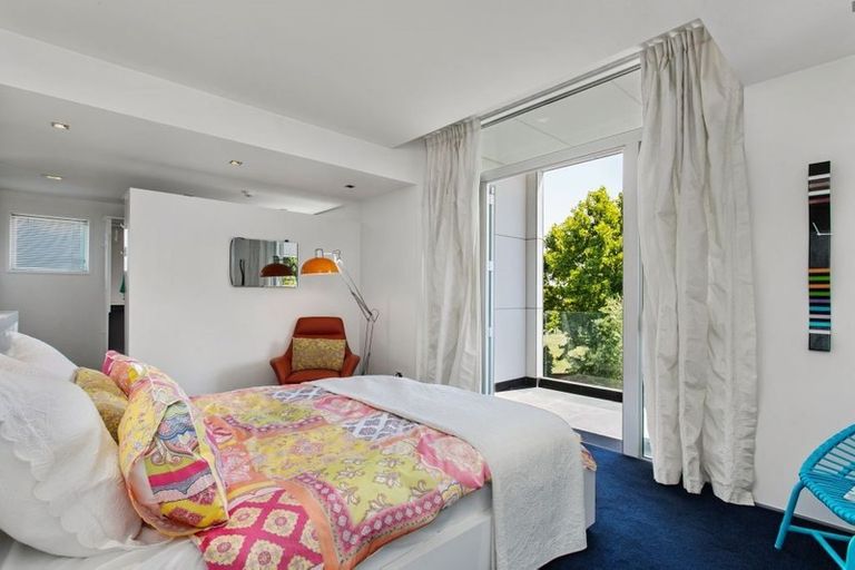 Photo of property in 5 Roderick Alleyn Lane, Papanui, Christchurch, 8052