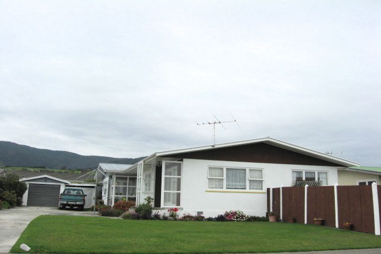 Photo of property in 1/29 Kipling Crescent, Stoke, Nelson, 7011