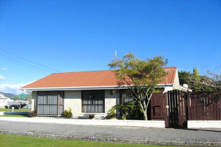 Photo of property in 20 Bridge Street, Greymouth, 7805