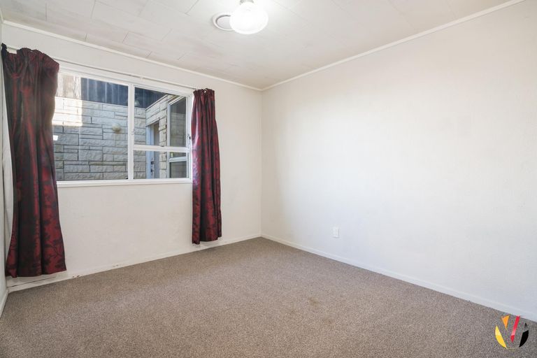 Photo of property in 14 Gambare Place, Wattle Downs, Auckland, 2103