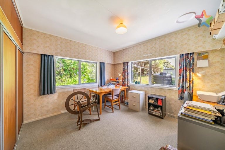 Photo of property in 1119 Coast Road, Wainuiomata Coast, Wainuiomata, 5373