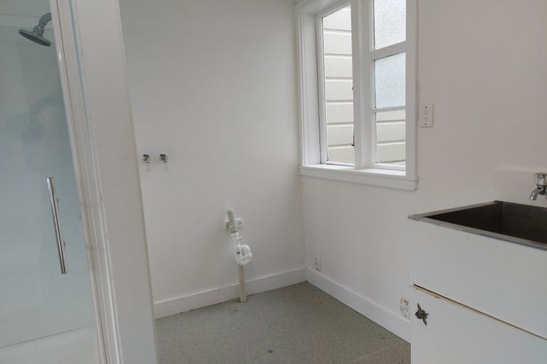 Photo of property in 126 Daniell Street, Newtown, Wellington, 6021