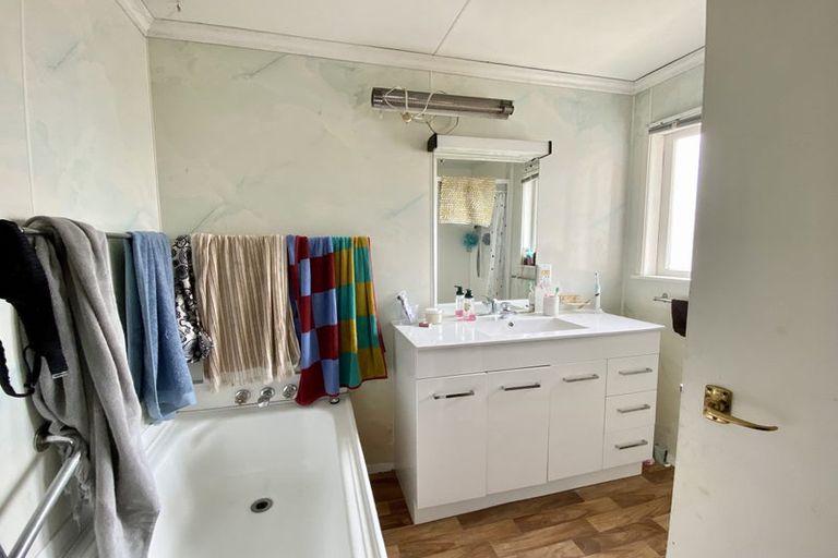 Photo of property in 60 Asquith Avenue, Mount Albert, Auckland, 1025