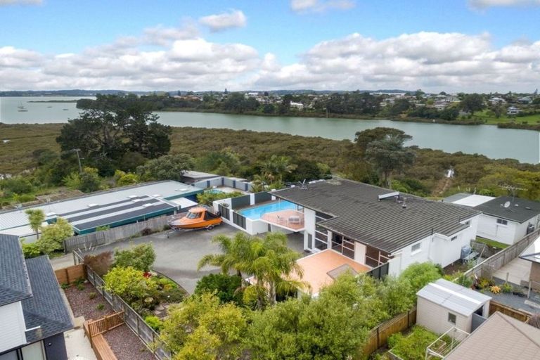 Photo of property in 171c Colwill Road, Massey, Auckland, 0614