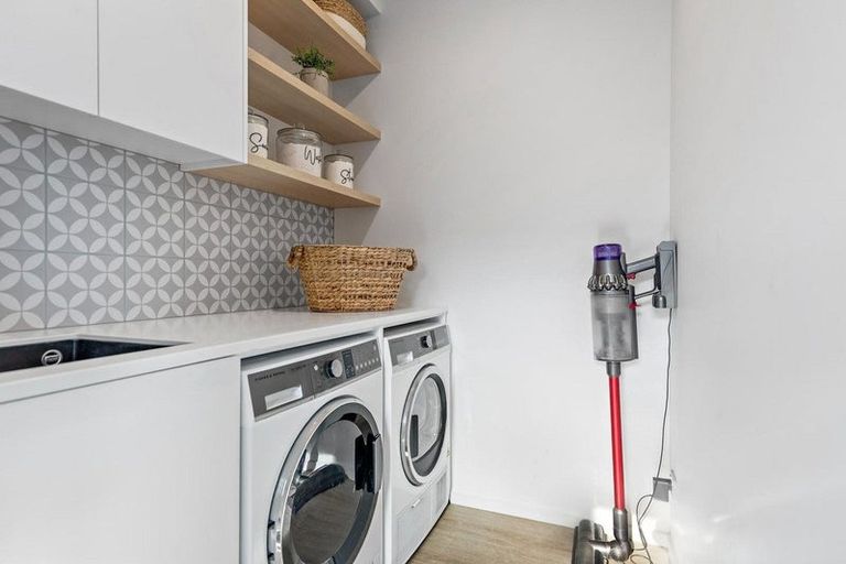 Photo of property in 35 Headley Drive, Lower Shotover, Queenstown, 9304