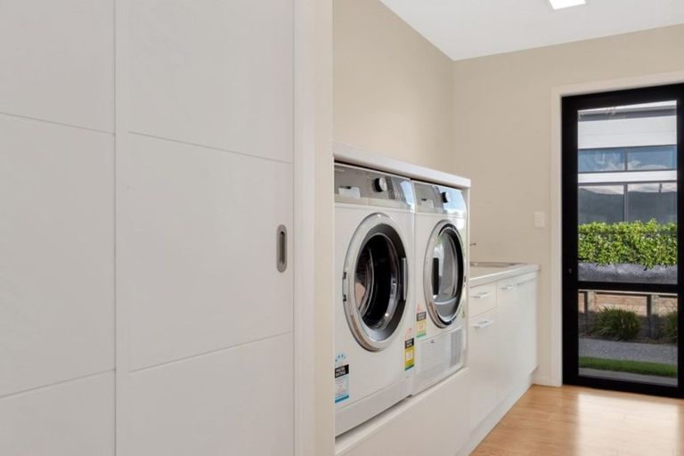 Photo of property in 33 Montia Close, Papamoa Beach, Papamoa, 3118