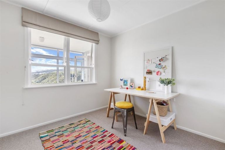 Photo of property in 3 Jay Street, Paparangi, Wellington, 6037