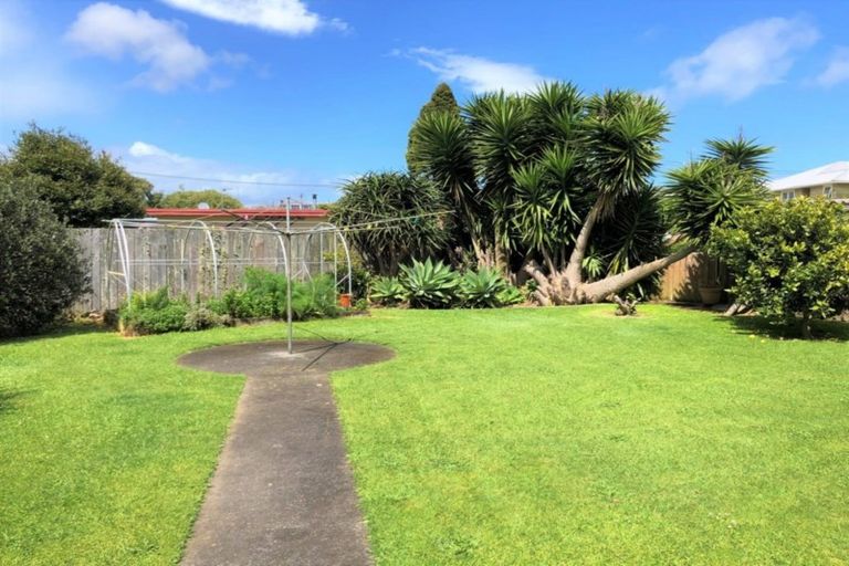 Photo of property in 7 Jenkins Place, Waitara, 4320